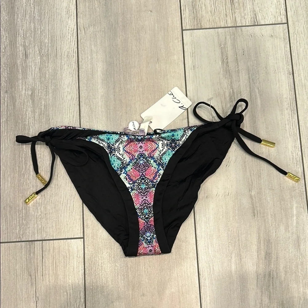 A. Che side tie swim bikini bottom snake print size small